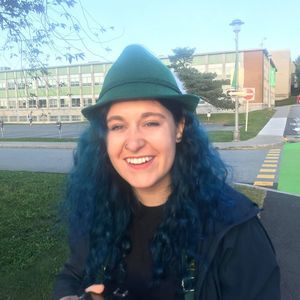 Meet your Posher, Lea